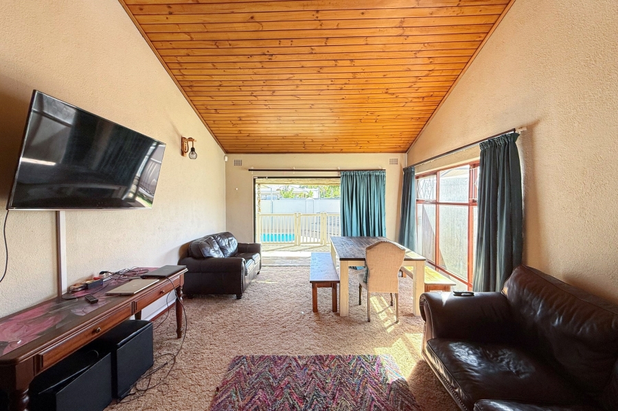 4 Bedroom Property for Sale in Monte Vista Western Cape